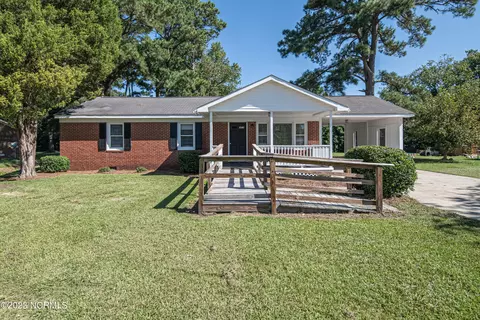 1854 Fred Dr, Greenville, NC 27834