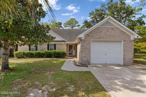 320 Raye Dr, Wilmington, NC 28412