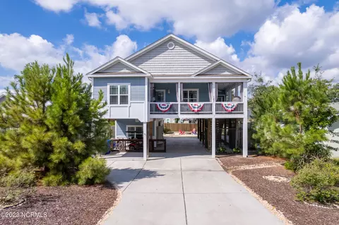147 NW 11th St, Oak Island, NC 28465