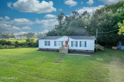 727 S Sandy Hook Rd, Shawboro, NC 27973