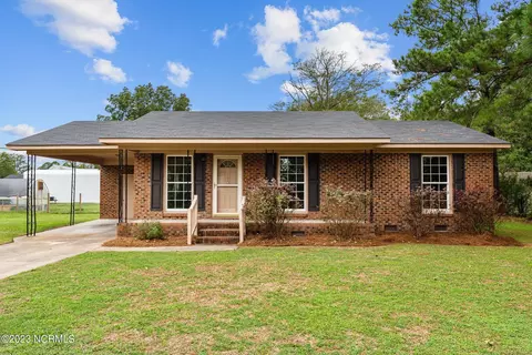 3719 Cherry St, Bethel, NC 27812