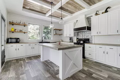 724 Wagon Ford Rd, Pink Hill, NC 28572