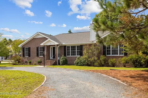 135 Surry Circle Cir S, Pinehurst, NC 28374 photo 3