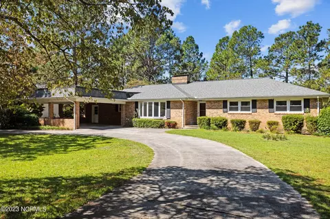 125 Pine Lake Dr, Whispering Pines, NC 28327