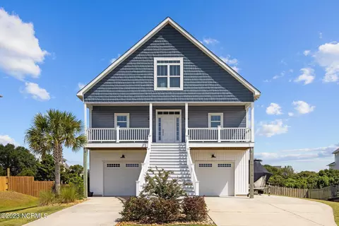 409 Island View Dr, Newport, NC 28570