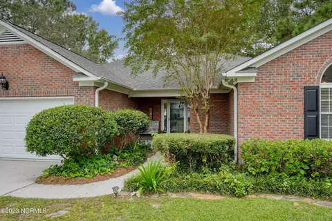 3910 W Durant Ct, Wilmington, NC 28412