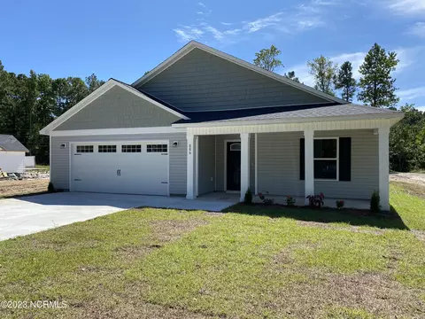 886 Old Folkstone Rd, Sneads Ferry, NC 28460