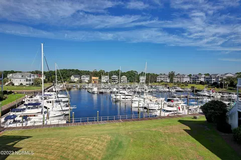 2754 Long Bay Dr SE, Southport, NC 28461