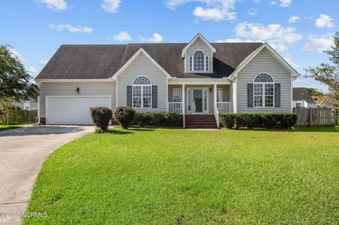 2608 Chardon Ct, Winterville, NC 28590