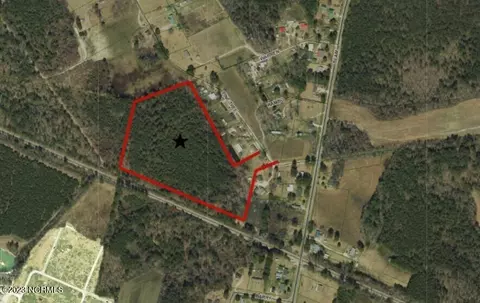 537 Beam Rd, Lumberton, NC 28360