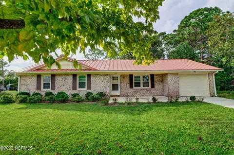 913 Marlowe Dr, Wilmington, NC 28405