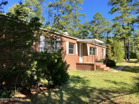116 Rowe Ave, Aberdeen, NC 28315