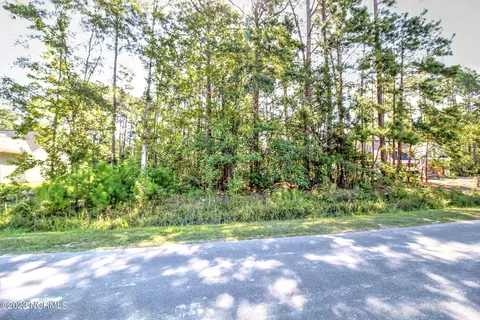 660 Boundaryline Dr NW, Calabash, NC 28467