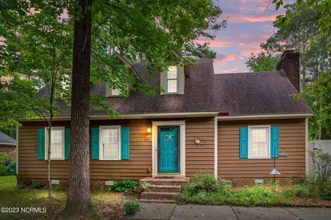 107 S Baywood Ln, Greenville, NC 27834