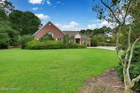 102 Saint Johns Ct, Chocowinity, NC 27817 photo 2