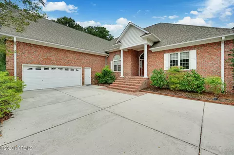 102 Saint Johns Ct, Chocowinity, NC 27817 photo 4