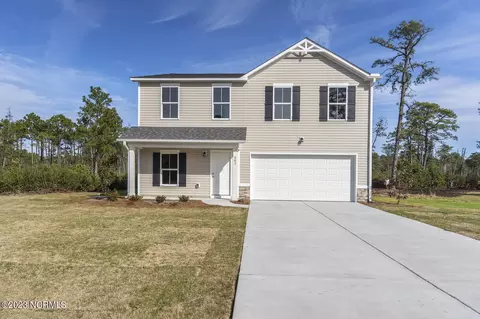 111 Cougar Rd, Southport, NC 28461