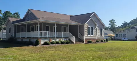 100 N Wedgewood Dr, Washington, NC 27889