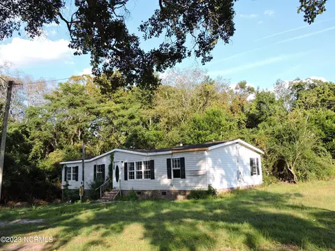 254 N King St, Trenton, NC 28585