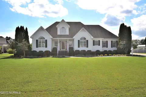 6395 River Walk Dr, Rocky Mount, NC 27803