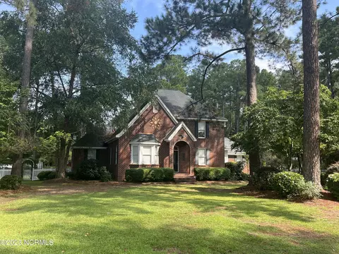 11421 Kerrimur Dr, Laurinburg, NC 28352