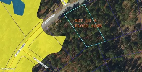 121 Dawson Creek Blvd, Oriental, NC 28571