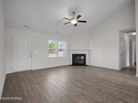800 E Warner Ct, Hubert, NC 28539 photo 5