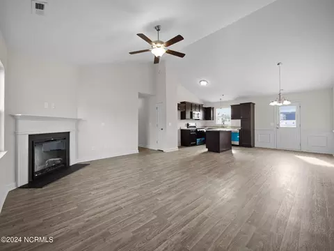 800 E Warner Ct, Hubert, NC 28539 photo 4