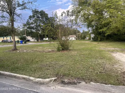 215 Vance St, Kinston, NC 28501