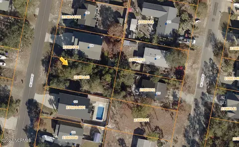 62 Northeast 8th Street, Oak Island, NC 28465