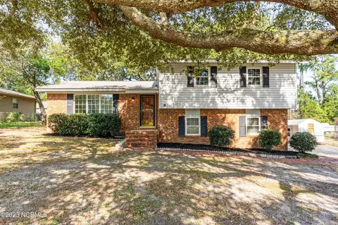 59 Northwood Dr, Wilmington, NC 28405