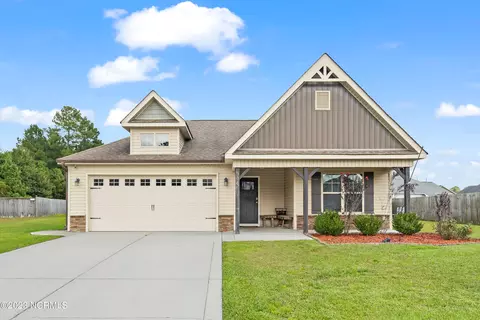 904 Merlin Ct, Jacksonville, NC 28546