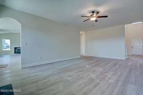 845 Cooke Dr, Hubert, NC 28539 photo 9