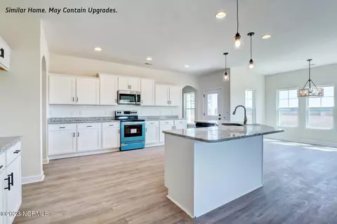 845 Cooke Dr, Hubert, NC 28539 photo 4