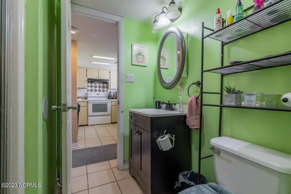  220 W Saltwood Pl, Jacksonville, NC 28540 photo 19