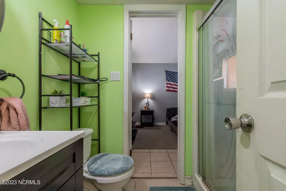  220 W Saltwood Pl, Jacksonville, NC 28540 photo 20