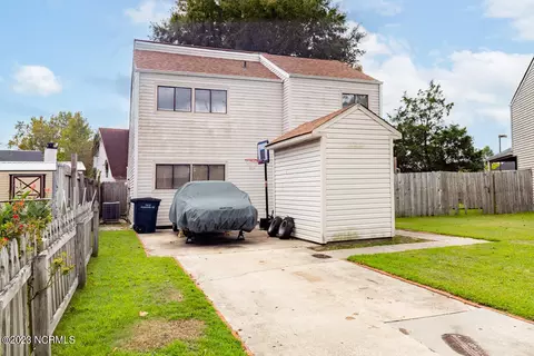 220 W Saltwood Pl, Jacksonville, NC 28540
