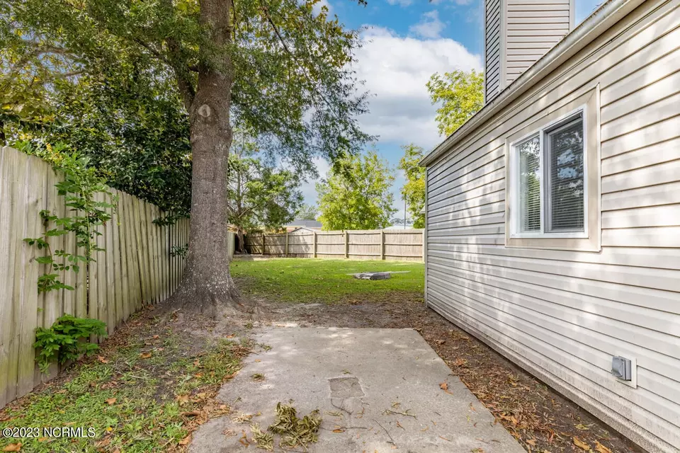  220 W Saltwood Pl, Jacksonville, NC 28540 photo 31