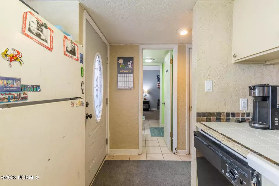  220 W Saltwood Pl, Jacksonville, NC 28540 photo 5