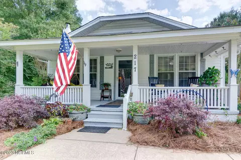 217 Gibbs Rd, New Bern, NC 28560