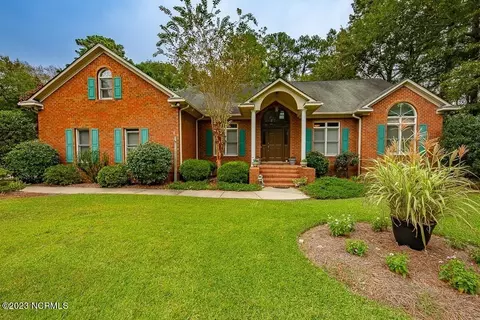 1413 Alexander Ln, Trent Woods, NC 28562