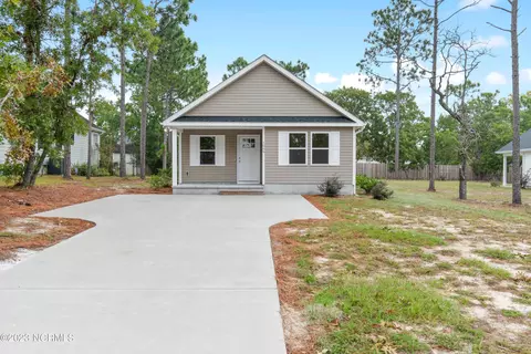 1069 Morehead Rd, Southport, NC 28461