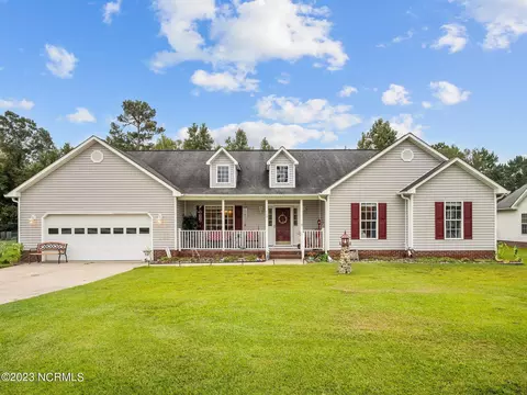 113 Flat Rock Ln, Richlands, NC 28574