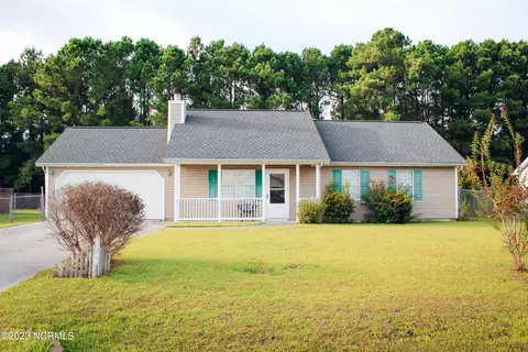 151 Glenwood Dr, Hubert, NC 28539