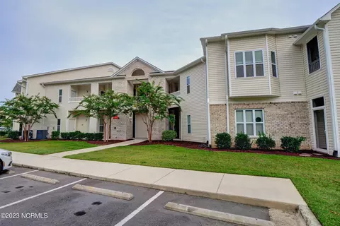 202 Fullford Ln #103, Wilmington, NC 28412