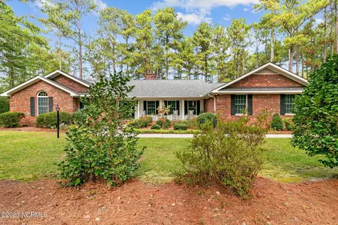 195 Pine Ridge Dr, Whispering Pines, NC 28327