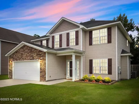 246 Seville St, Jacksonville, NC 28546