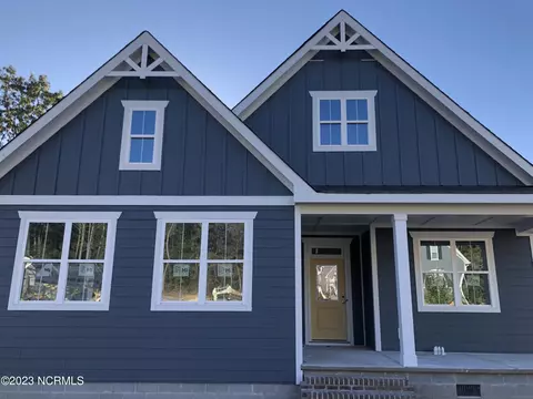 124 Plantation Dr, Southern Pines, NC 28387