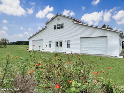 448 Gliden Rd, Hobbsville, NC 27946