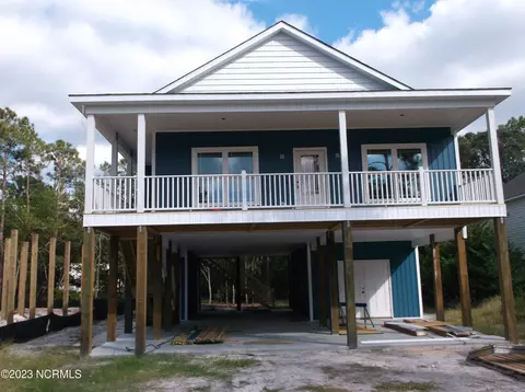 116 NE 13 Th St, Oak Island, NC 28465